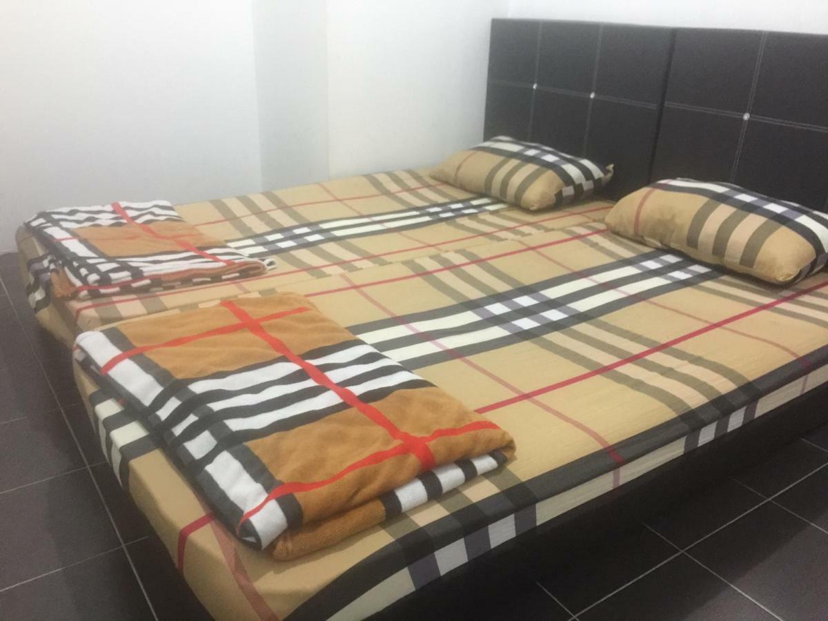 Jiaxin Hostel Ulu Tiram Zewnętrze zdjęcie