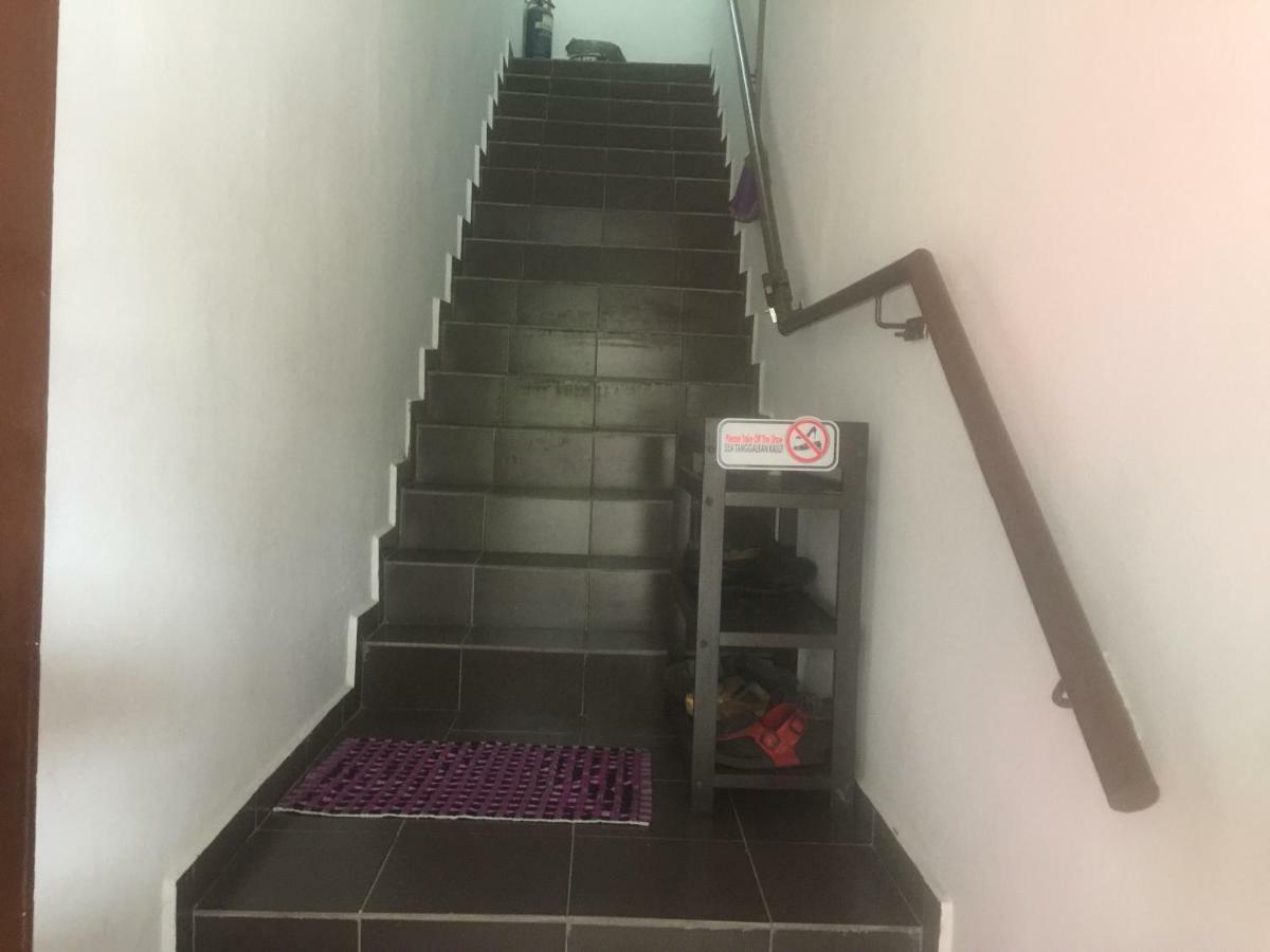 Jiaxin Hostel Ulu Tiram Zewnętrze zdjęcie