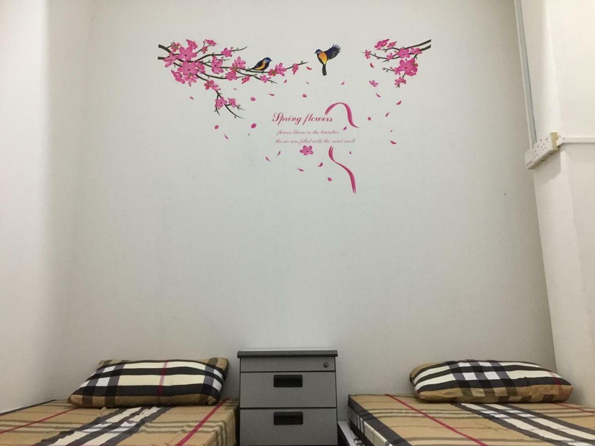 Jiaxin Hostel Ulu Tiram Zewnętrze zdjęcie